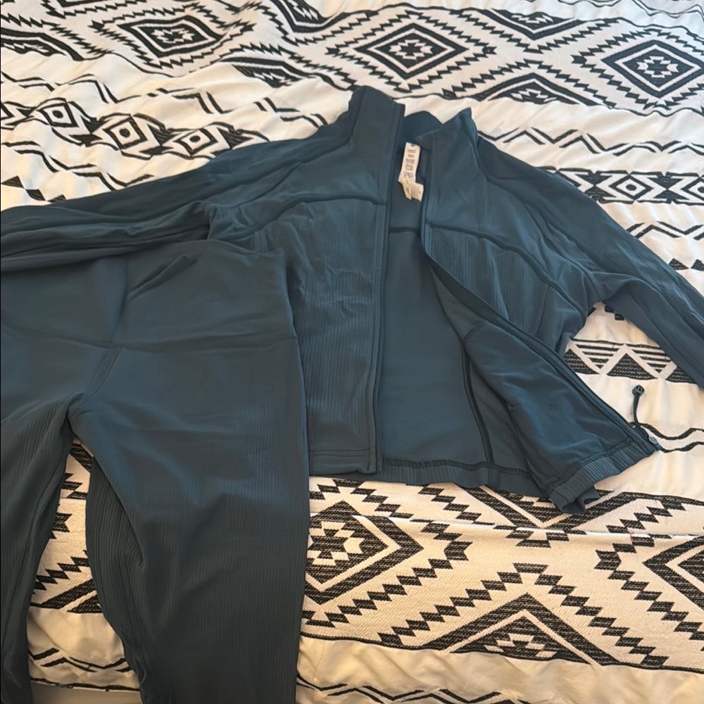 Lululemon Women's Teal Sweater Set